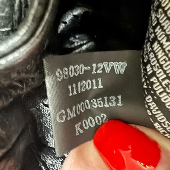 Harley-Davidson Black Leather Motorcycle Jacket woman’s size Large. Pit 21 - Picture 16 of 16